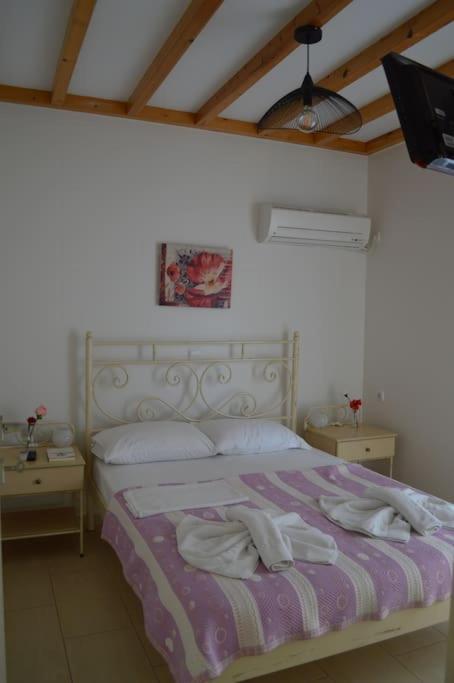 Almiriki Apartment Elafonissos Exterior foto